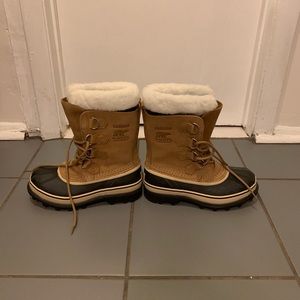 Sorel Women’s Caribou winter boots - buff